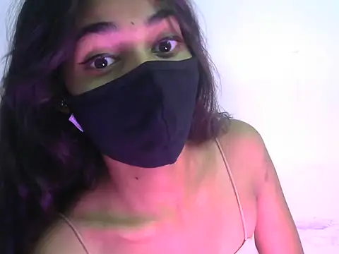 Shanaya xo online show from July 14, 6:01 pm
