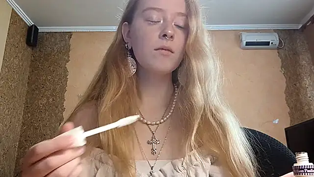 KateVibe 01 online show from May 9, 10:34 pm