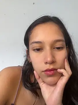 RAMONA and ROGER online show from April 8, 1:46 pm