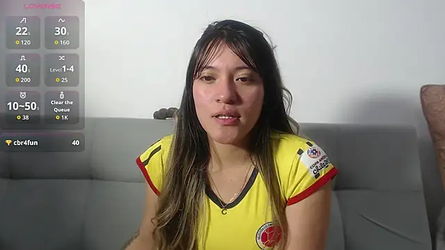 hannajonnes1 online show from June 18, 1:40 am