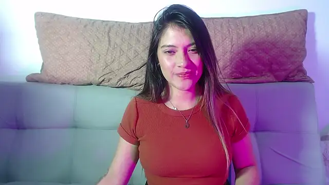 hannajonnes1 online show from July 31, 11:50 pm