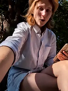 Julialexxxx online show from May 22, 8:12 am
