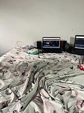 Nicol  Dayana online show from April 18, 7:58 pm