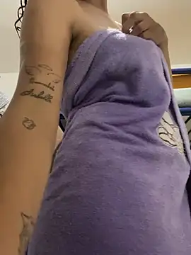 marllew online show from April 13, 7:36 pm