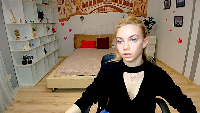 SonnySofia online show from April 7, 7:10 am