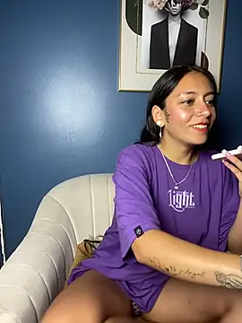 DulceLatinaxo online show from May 20, 9:23 pm
