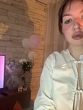  AnnaLewis online show from June 4, 9:52 pm