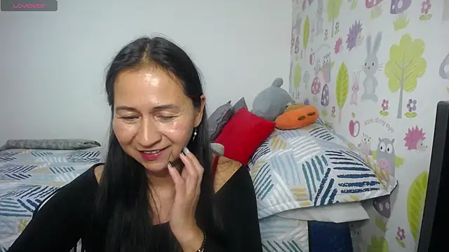 Tyna b online show from June 14, 2:24 am