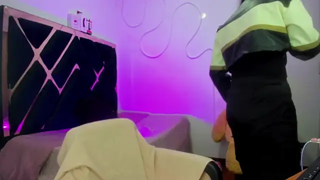 evelott allenx online show from June 12, 12:40 am