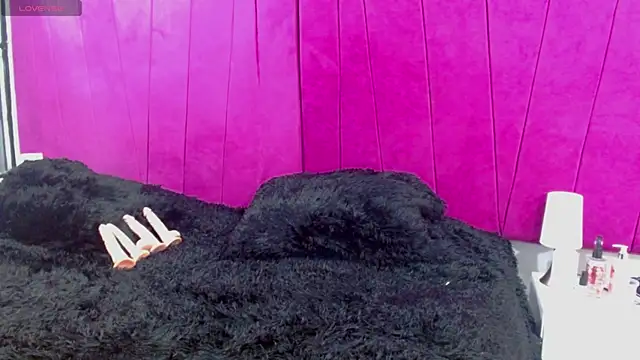 sharlot sexi online show from April 9, 6:19 am