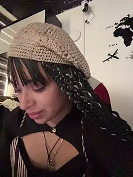 Sasha-firee online show from June 7, 7:10 pm