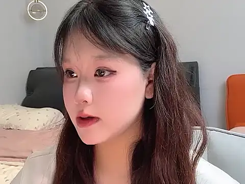 MiaDaily online show from April 9, 6:19 am