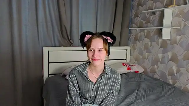 MitsuePostel online show from April 23, 12:29 pm