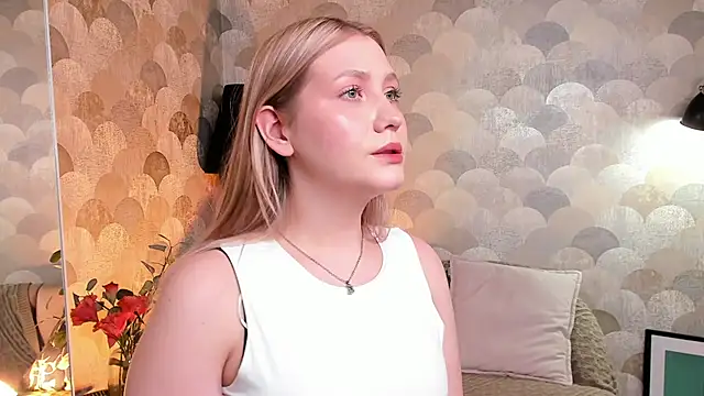 Emilicious online show from April 19, 1:33 pm