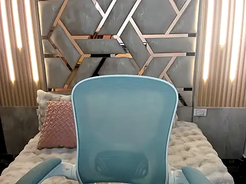 Kelly-adams26 online show from April 8, 2:19 pm