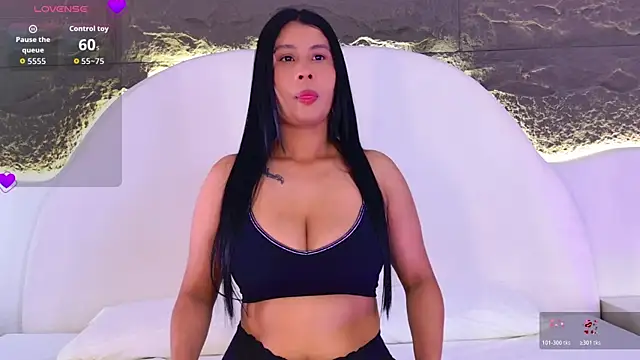 Charlotewhite online show from April 9, 7:41 pm