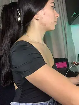 AMBERBUNNY  online show from June 26, 2:07 pm