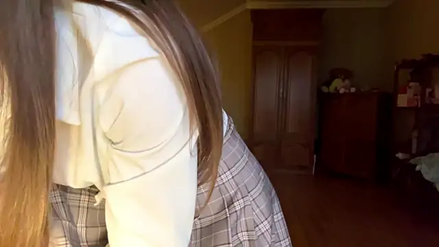 BambiBlush online show from April 24, 2:20 pm