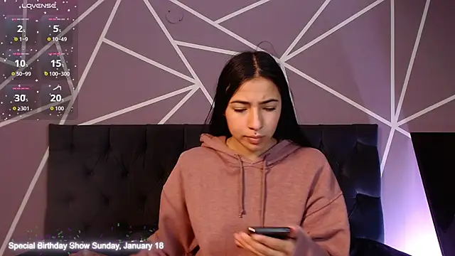 Violett1126 online show from May 12, 3:48 am