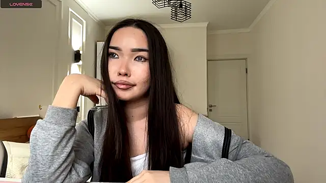 MardellHeavrin online show from May 19, 1:40 pm