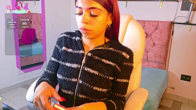 VelinaHoney online show from June 12, 12:57 pm