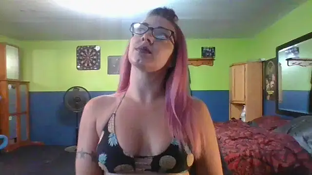 Summer Taz7 online show from May 18, 4:35 pm