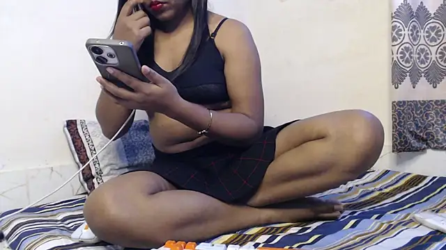 VelvetCoupleLive online show from May 8, 5:21 am