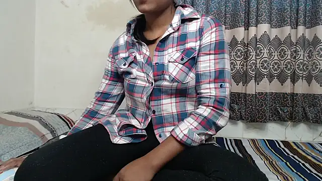 VelvetCoupleLive online show from April 29, 3:32 am