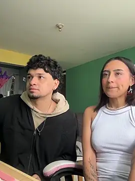 hotlatinocouple   online show from May 27, 8:28 pm
