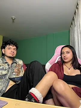 hotlatinocouple   online show from May 16, 12:24 am