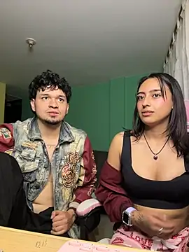 hotlatinocouple   online show from May 15, 10:45 pm