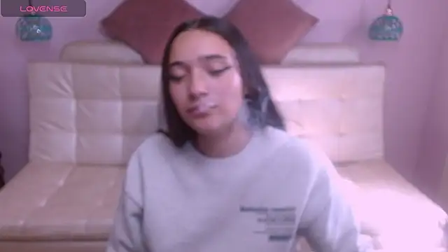 Marianne Cam online show from April 24, 2:09 pm