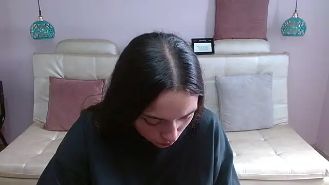 Marianne Cam online show from May 4, 3:38 pm