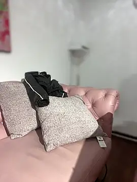 AlanaMartinez Pink online show from May 24, 5:39 am