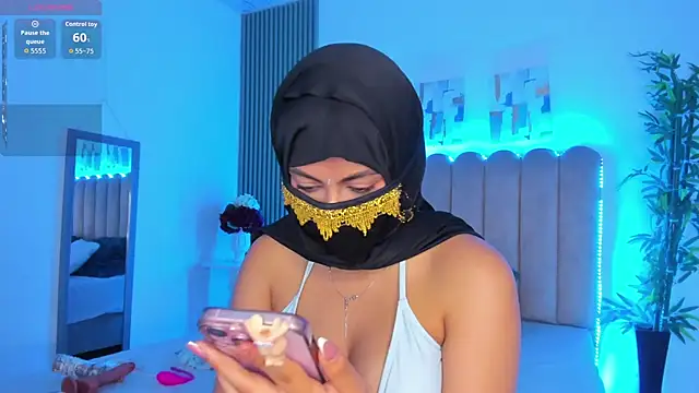 Layla amirah online show from May 4, 2:59 am