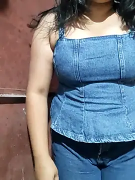  younger couples  online show from April 28, 1:36 am