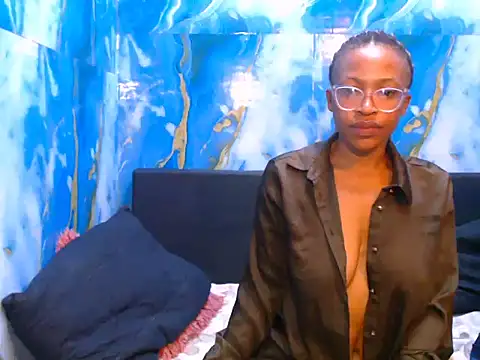 caramelchoco69 online show from June 28, 1:28 pm