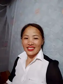  Lyly pussy  online show from April 29, 3:04 pm