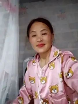  Lyly pussy  online show from May 6, 3:27 pm
