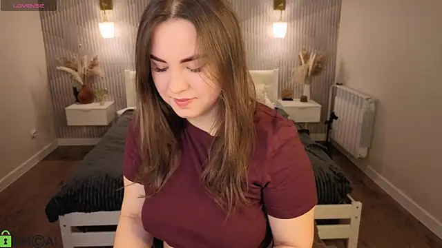 Nelie Evans online show from June 5, 1:09 am