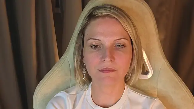 angelina wings online show from April 15, 10:21 pm