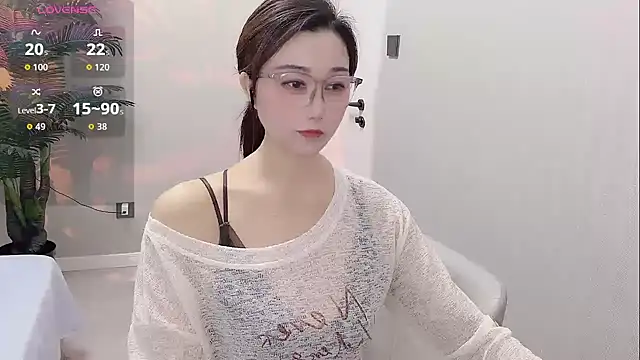 Yunxi- online show from June 13, 2:03 pm