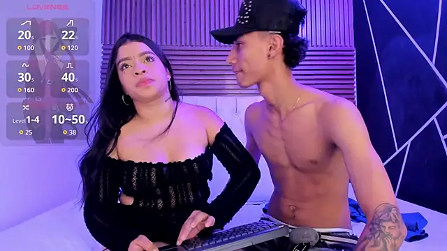 Andrewandlizzy online show from April 10, 5:24 am