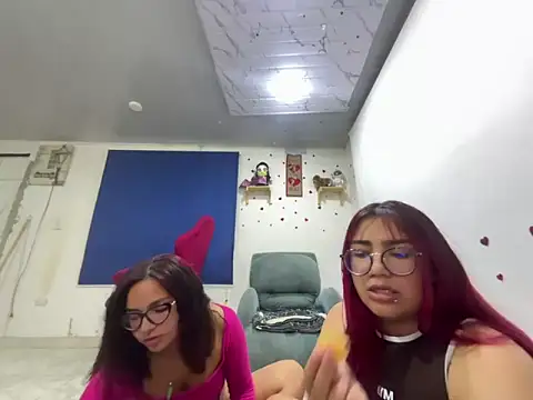 lucyheart 8 online show from May 3, 2:48 am