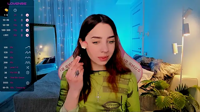 CharliGrace  online show from May 15, 8:39 am