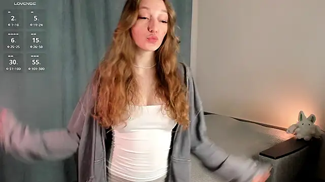 bella xis online show from May 8, 2:42 pm