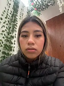 Kimmiebellarie online show from June 16, 12:17 pm