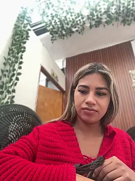 Kimmiebellarie online show from May 27, 1:41 pm