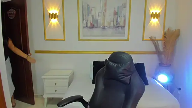 ameria chaucer online show from April 20, 11:57 am