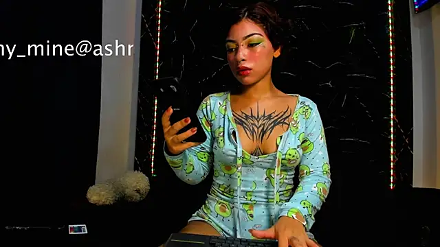 Ashnikko    online show from June 19, 1:54 am